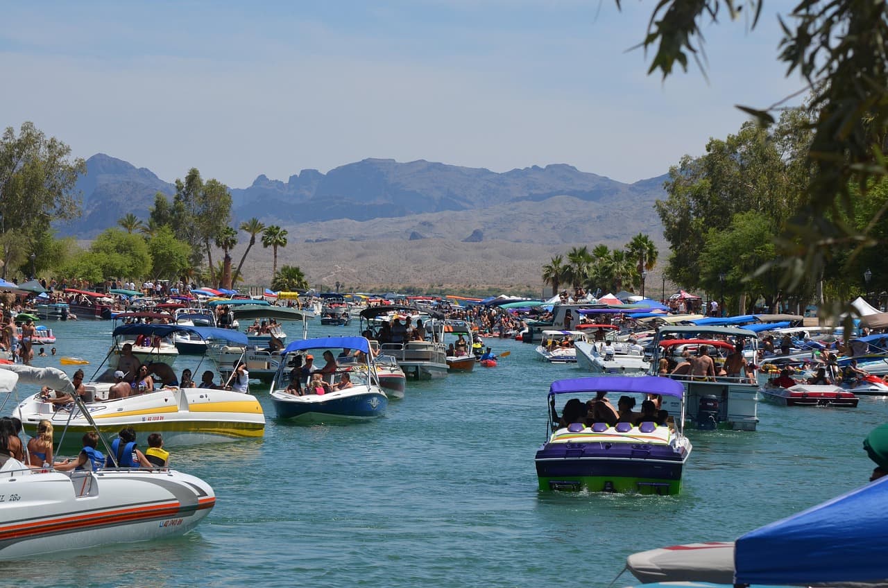 London Bridge and boats on Lake Havasu, Arizona